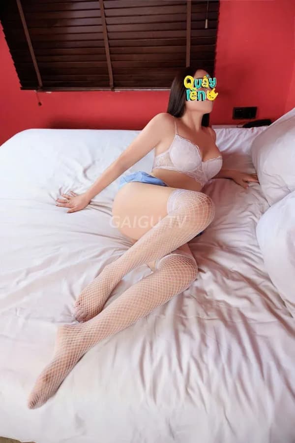 Hân thân hình bốc lửa phục vụ nhẹ nhàng như người yêu 10
