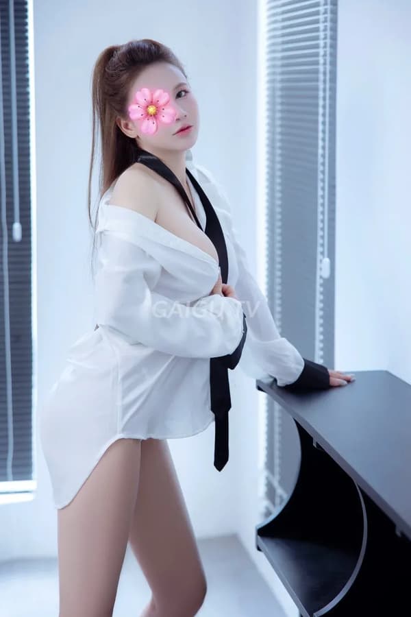 Mai anh phục vụ nhẹ nhàng như người yêu 14
