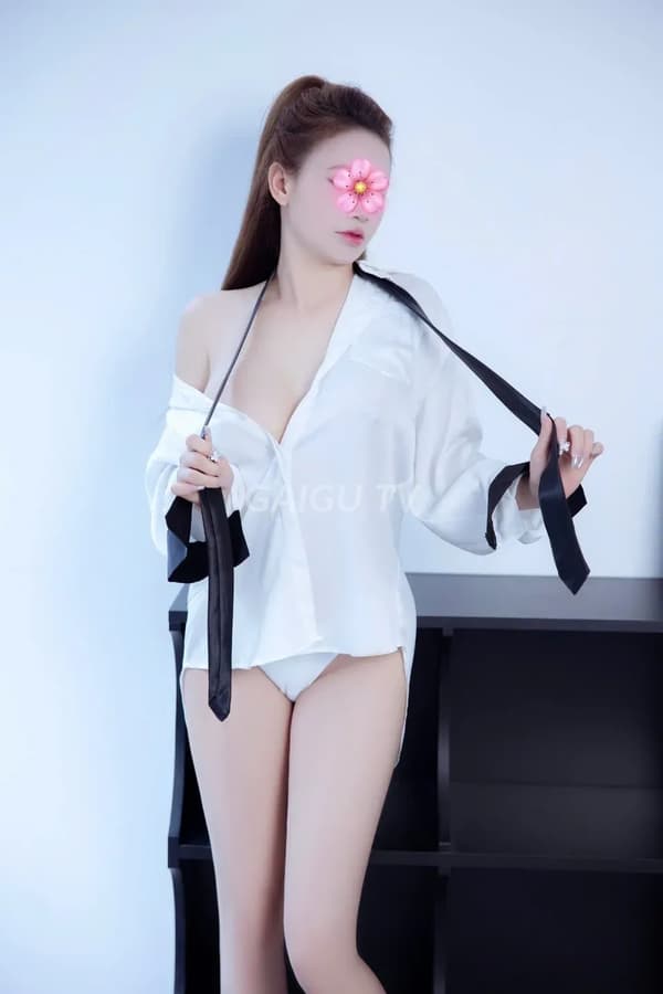 Mai anh phục vụ nhẹ nhàng như người yêu 13