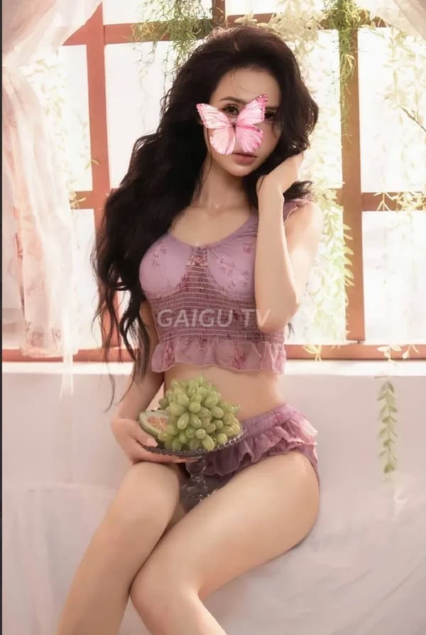 Hotgirl da trắng dáng cực bốc lửa Linh phục vụ nhiệt tình 8