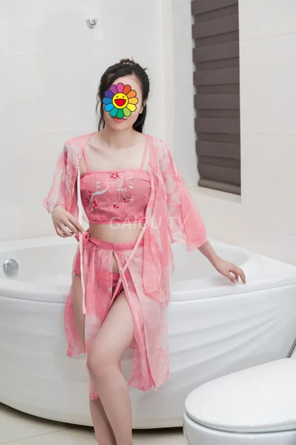 Thảo Tiên dịu dàng chiều khách 7
