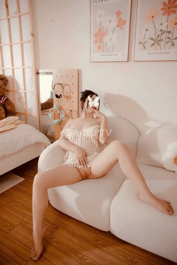 Dáng đẹp mông cong ngọt ngào Cát Tường 4