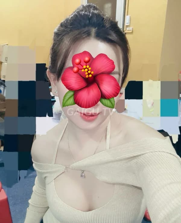 Dáng đẹp mông cong ngọt ngào Cát Tường 3