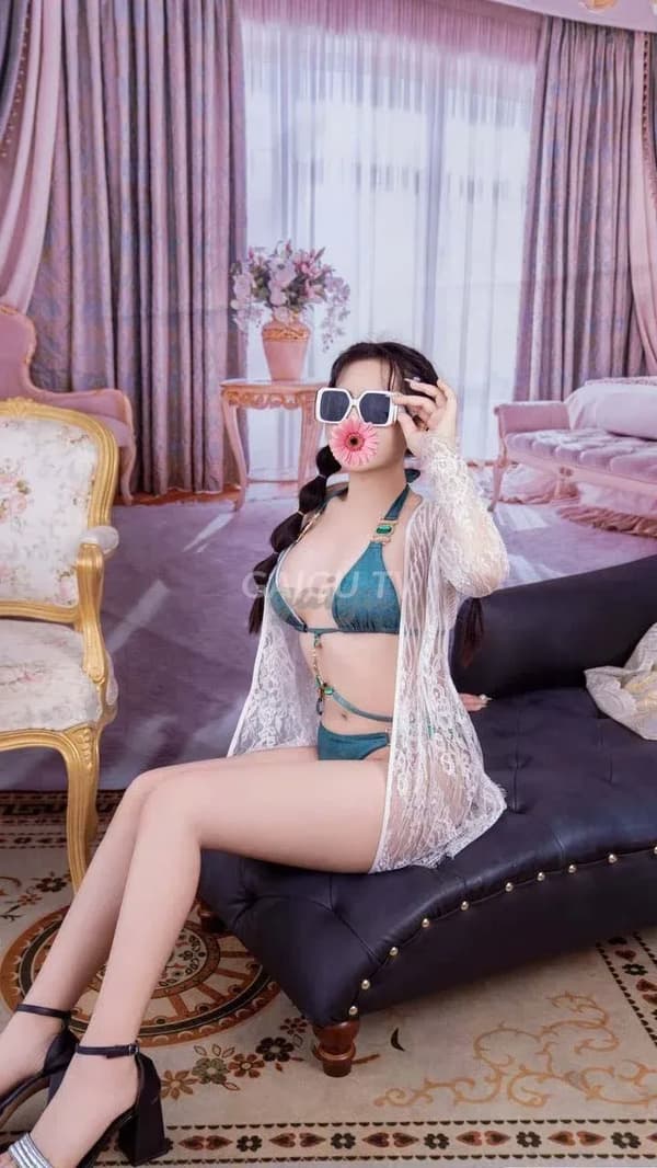 Trúc Diễm xinh nhẹ nhàng như người yêu chiều khách hết mình 20