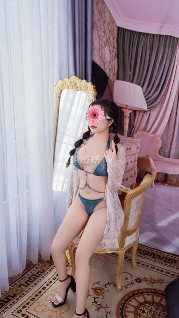 Trúc Diễm xinh nhẹ nhàng như người yêu chiều khách hết mình 19