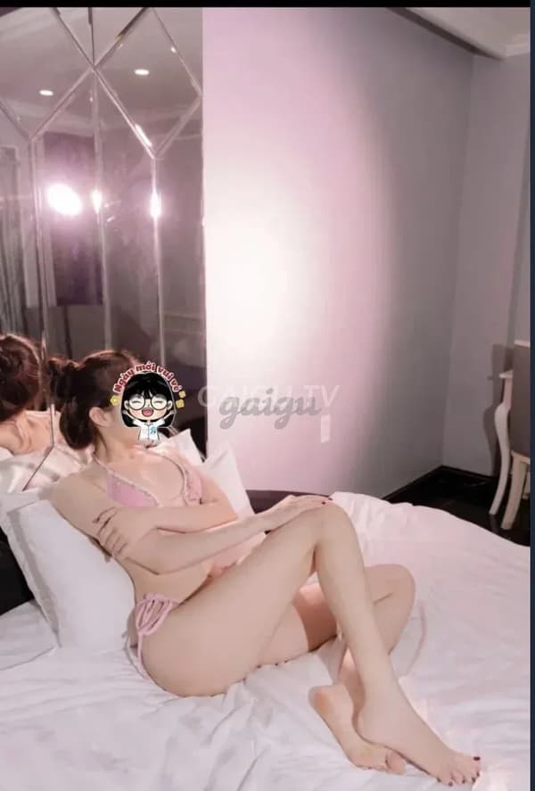 Linh ka da trắng phục vụ tận nơi 1665 Quận 8 – 600k/shot 4