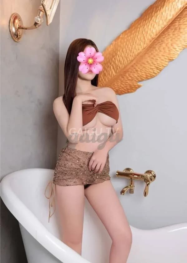 Hàng Quận 8: PÉ NGỌC giá 1.000k 2