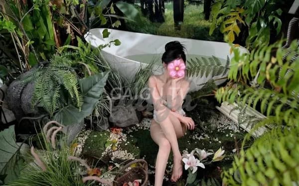 Em nhẹ nhàng nữ tính đầy đam mê Hân 7