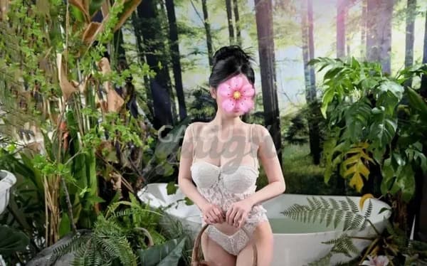 Em nhẹ nhàng nữ tính đầy đam mê Hân 12