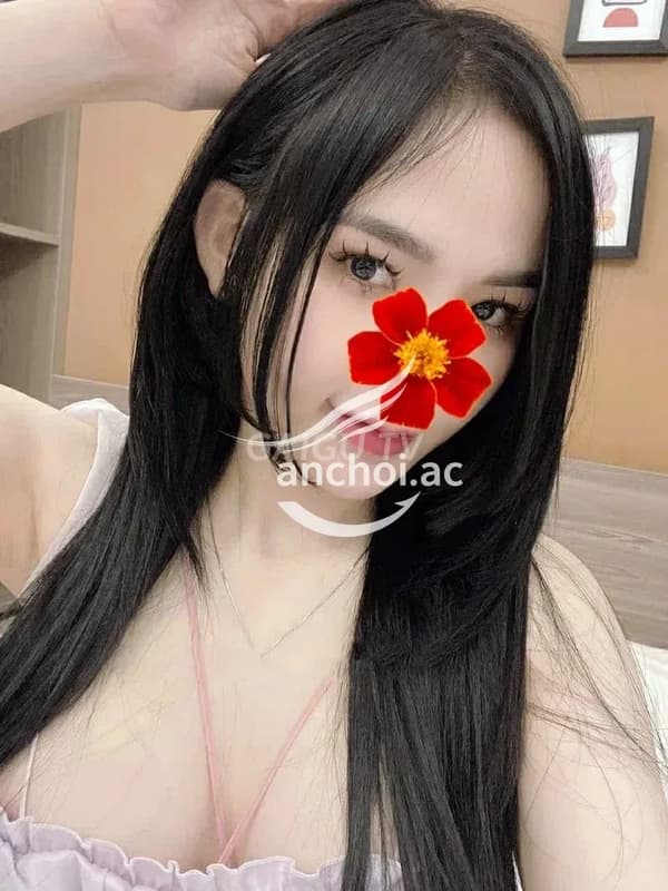 Thiên Ngân mặt xinh sắc sảo ngực to mông cong phục vụ nhiệt tình 4
