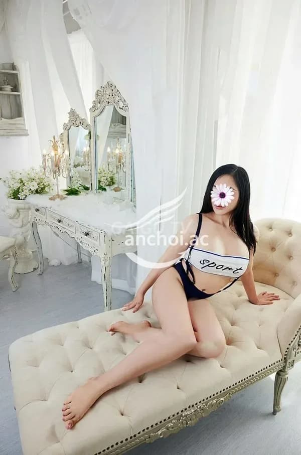 Thiên Ngân mặt xinh sắc sảo ngực to mông cong phục vụ nhiệt tình 10