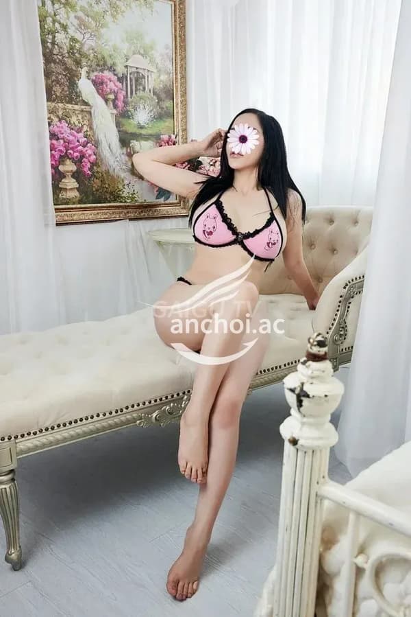 Thiên Ngân mặt xinh sắc sảo ngực to mông cong phục vụ nhiệt tình 13