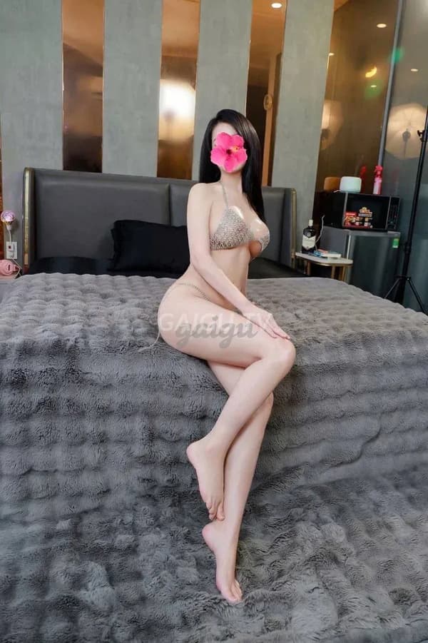 Hotgirl Trúc da trắng body quyến rũ chiều khách như người yêu 16