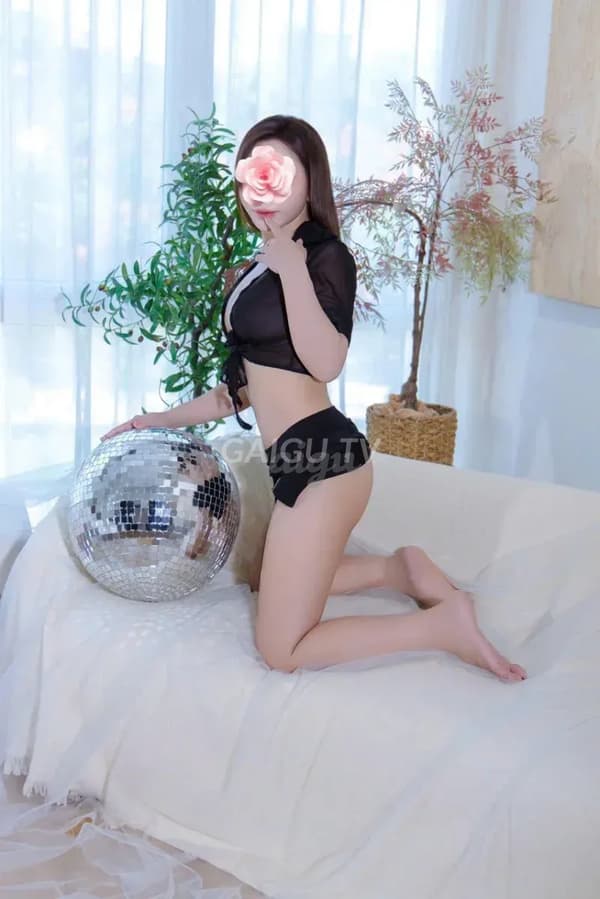 Thanh Vy chân dài hotgirl Hoàng Mai 400k 7