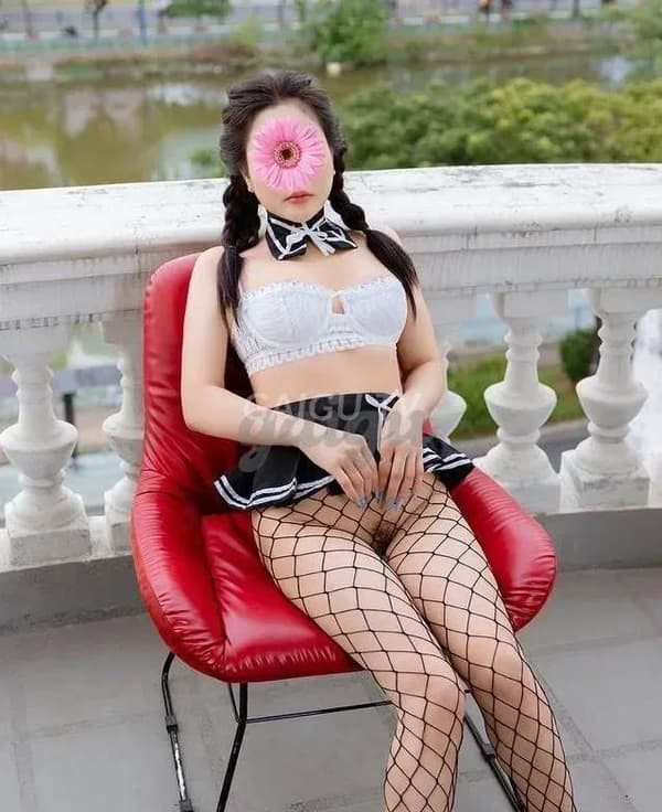 Khánh Quỳnh Mê Linh 400k dáng nhỏ dâm đãng 5