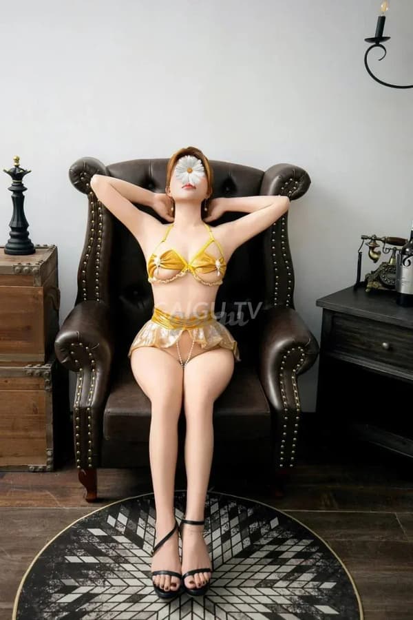 Ngọc Hân Long Biên 300k body nóng bỏng 31 tuổi 18