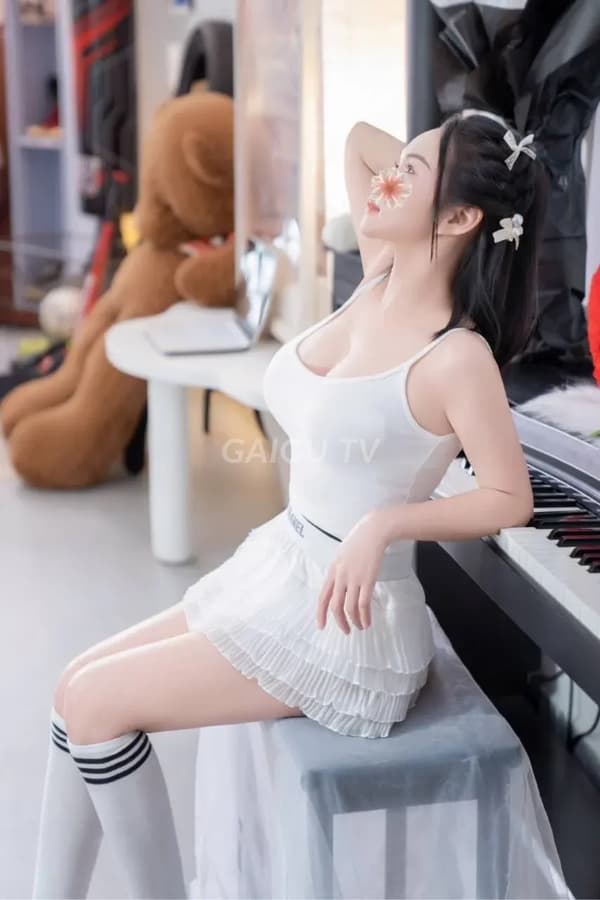 LyNa trẻ Quận 9 Sài Gòn 200k 3