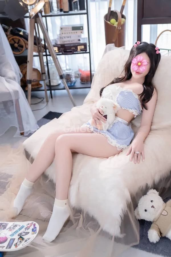 Anh Thư body nóng bỏng vú to mông cong 7