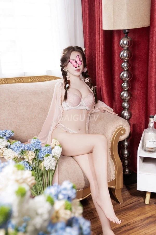 Gái gọi Rạch Giá NHÃ KỲ GIRL VĂN PHÒNG XINH XẮN VÚ TO 350k 7