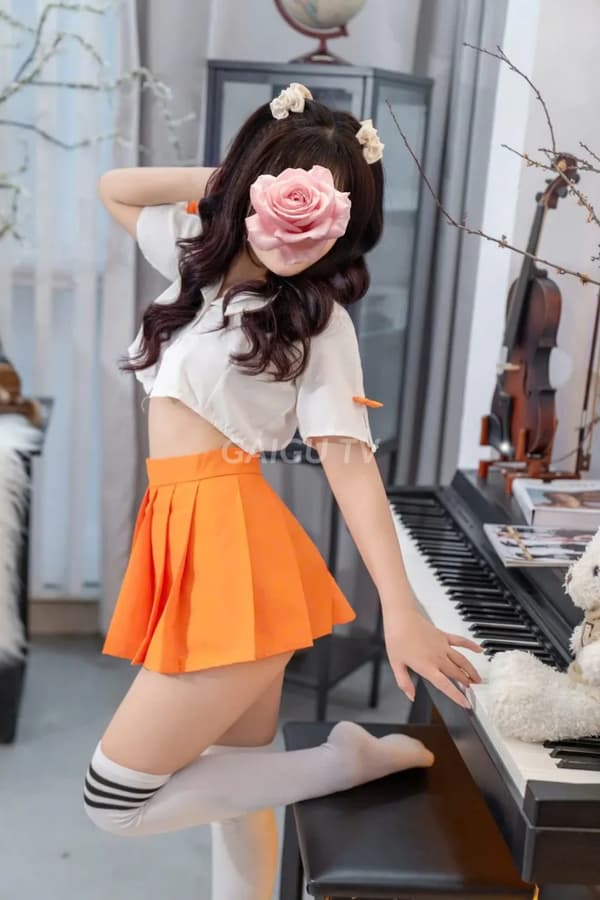 Gái non mặt búng ra sữa vú to mông chắc Nhã Đan chiều khách nhiệt tình 5