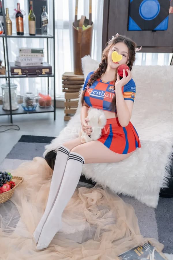 Nhi da trắng dáng chuẩn phục vụ nhiệt tình 9