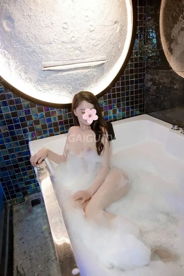 Bé Bảo Nhi Baby Dễ Thương Nhiệt Tình – gái gọi Quận 8 giá 1.000k, BJ, Hôn môi, 3