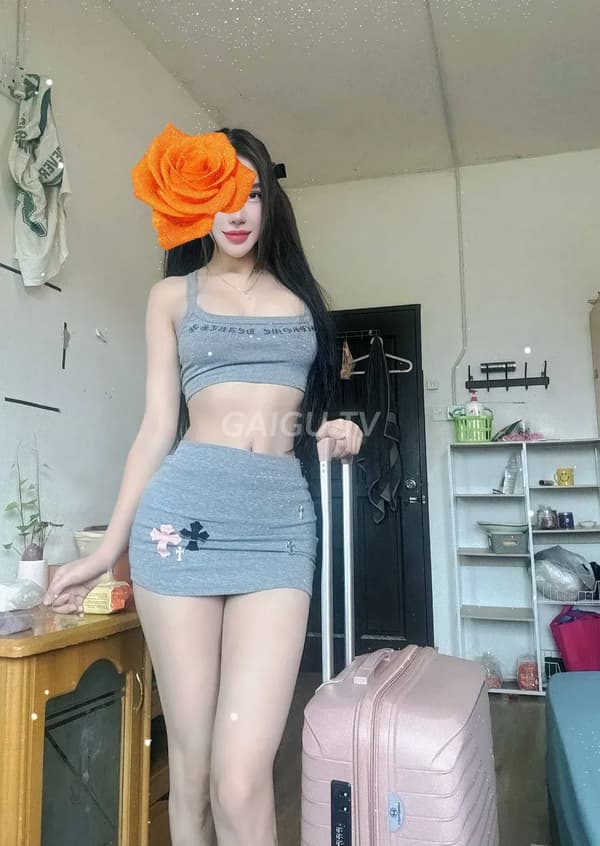 Hàng Quận 8: HOT SAM SAM giá 700k 8