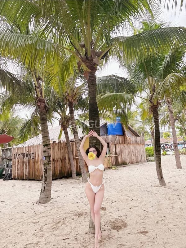 Hàng Quận 8: HOT SAM SAM giá 700k 7
