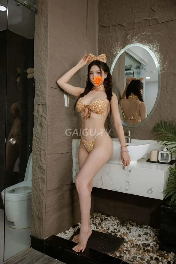 Hàng Quận 8: HOT SAM SAM giá 700k 11