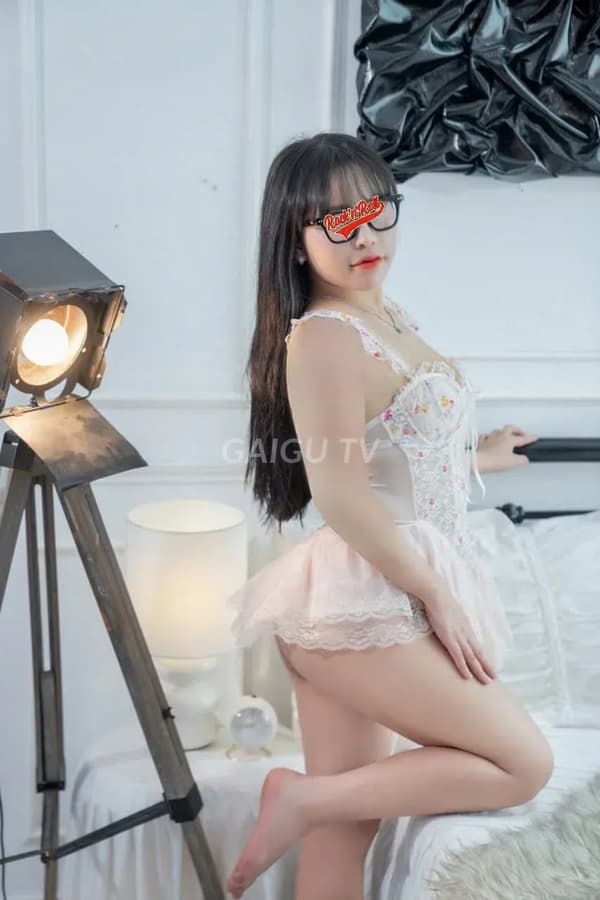 Gái gọi Tân Phú Kiều Mây 2k 400k 11
