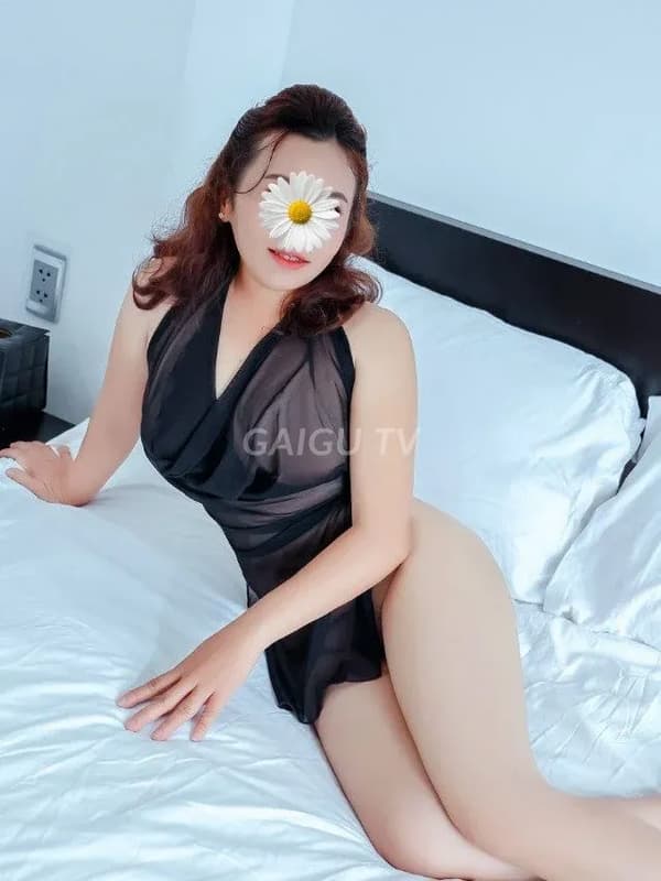 Mỹ Tiền siêu dâm nhiệt tình chiều khách bao ngon 13