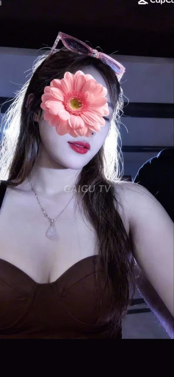 V I ngực căng tròn mông cong phục vụ nhiệt tình nhẹ nhàng 2