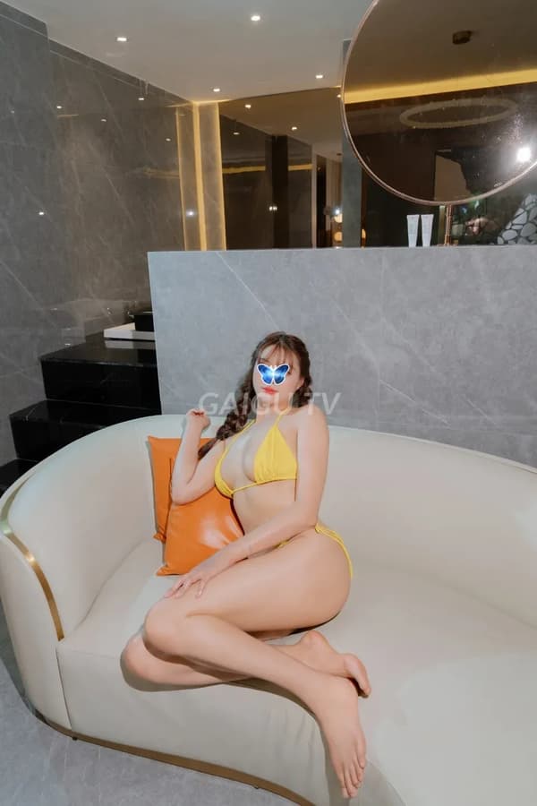 Quỳnh Trang 170cm Xinh Xắn, Ngọt Ngào, 400k Thủ Dầu Một – BJ · Qua đêm · 27 tuổi 15