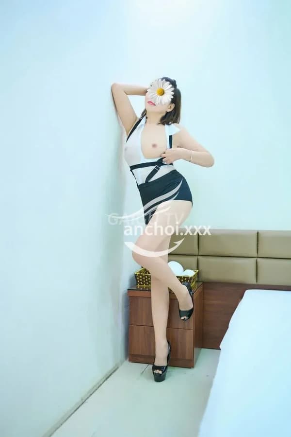 Lê Thanh Đông Anh 300k, xinh xắn hiền lành body đầy đặn 3