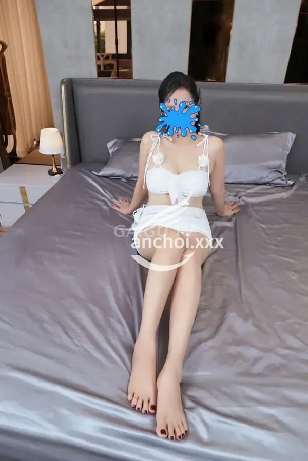Hà Phương dáng thon vú vừa xinh mặt ưa nhìn nhiệt tình phục vụ 8