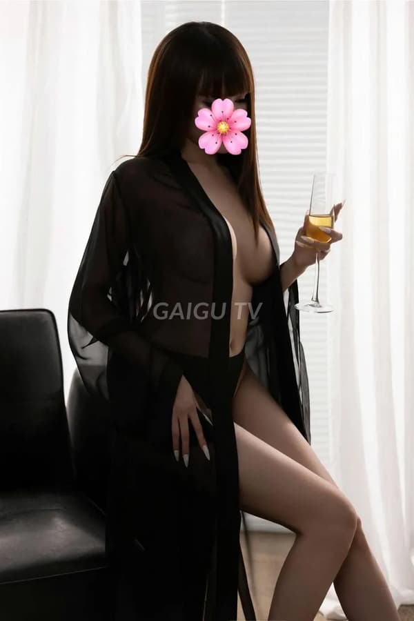 VÂN NHI XINH DÂM ĐÁNG YÊU VÚ ĐẸP MÔNG Quận 1 điểm 10.0 – 1.000k/shot 5