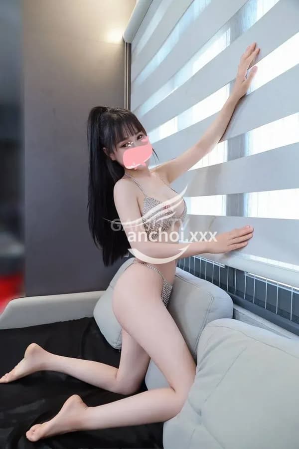 Linh dáng ngon vú to phục vụ nhẹ nhàng như người yêu 3