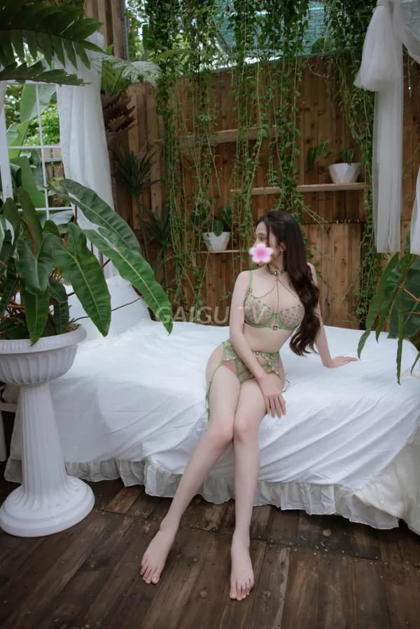 Tiểu My chiều khách nhiệt tình 10