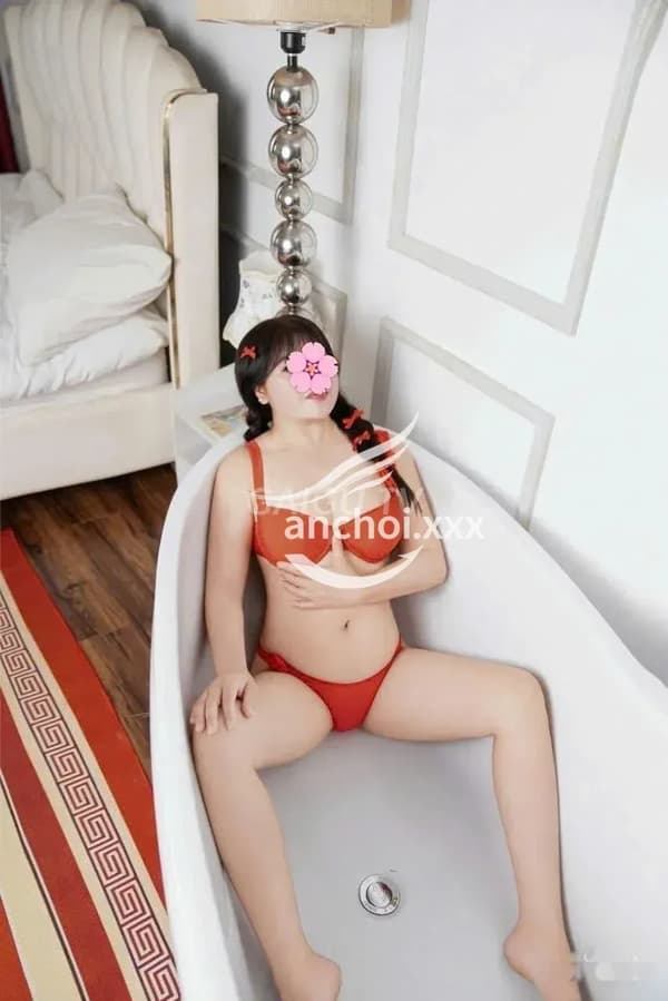 Diễm My Bình Tân 300k gái ngoan dâm vú to bím khít 4