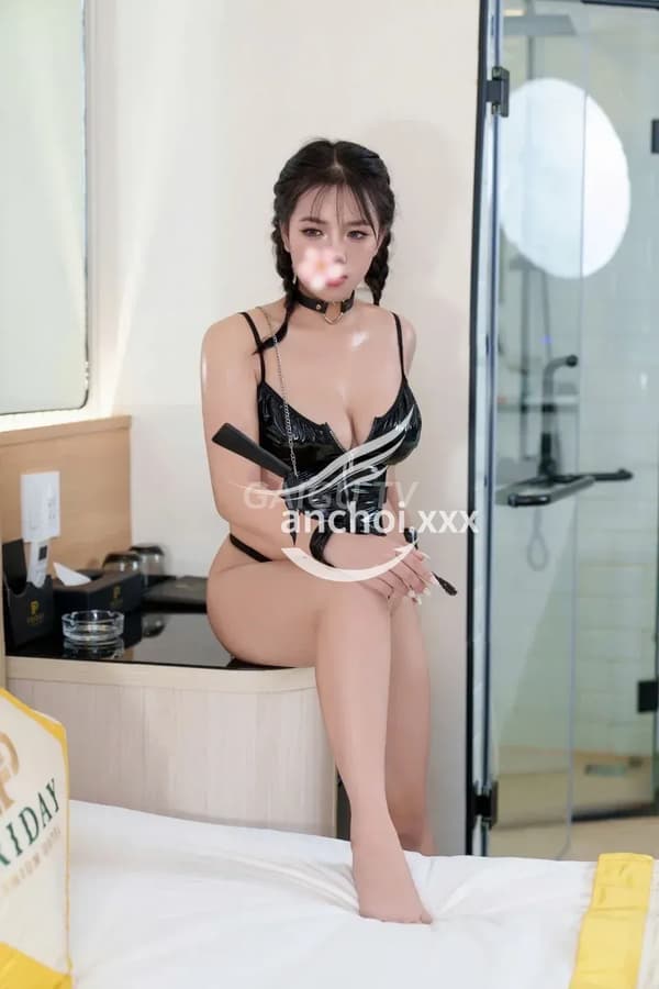 Kim Anh mắt to quyến rũ body đầy đặn nóng bỏng 9