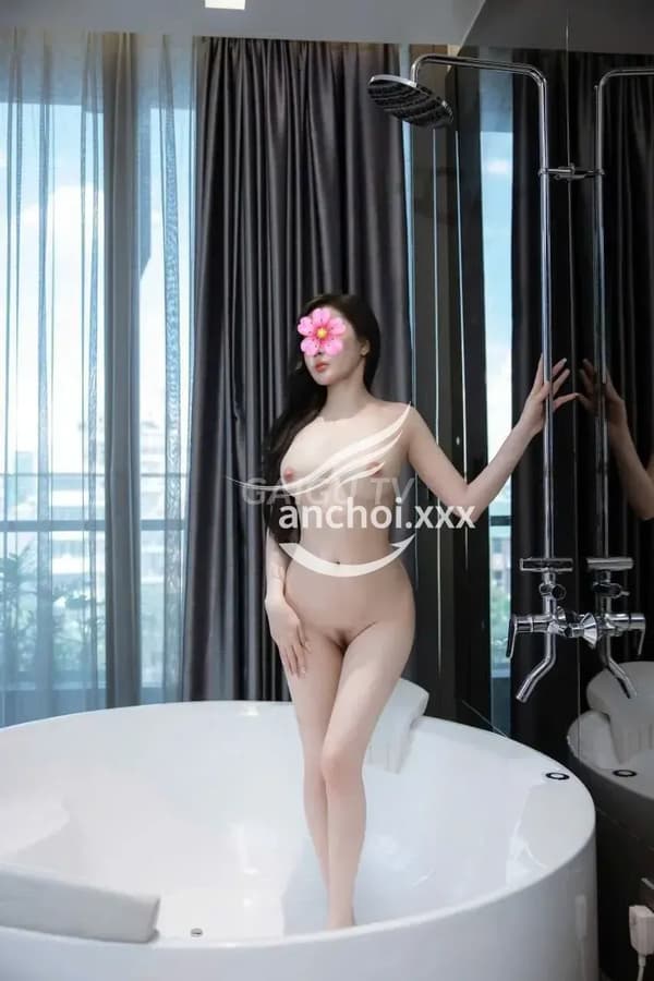Tú Uyên dịu dàng như người yêu thật 12