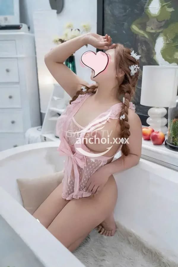 Ly Ly da trắng sáng mặt cực dâm phục vụ tình cảm nhiệt tình 13