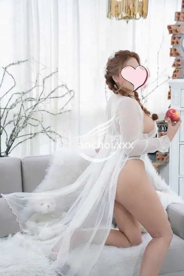 Ly Ly da trắng sáng mặt cực dâm phục vụ tình cảm nhiệt tình 16