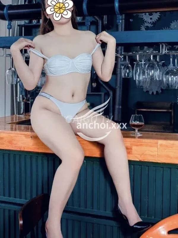 V I nóng bỏng chiều khách hết mình 16