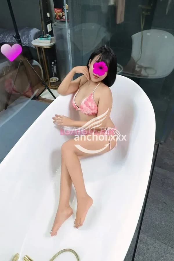 GÁI TÊN QUỲNH NHƯ NON TƠ XINH XẮN ĐÁNG Quận 12 – 600k/shot 13