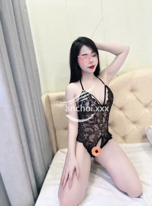 Thanh Nga xinh xắn nhiệt tình vui vẻ như người yêu 2