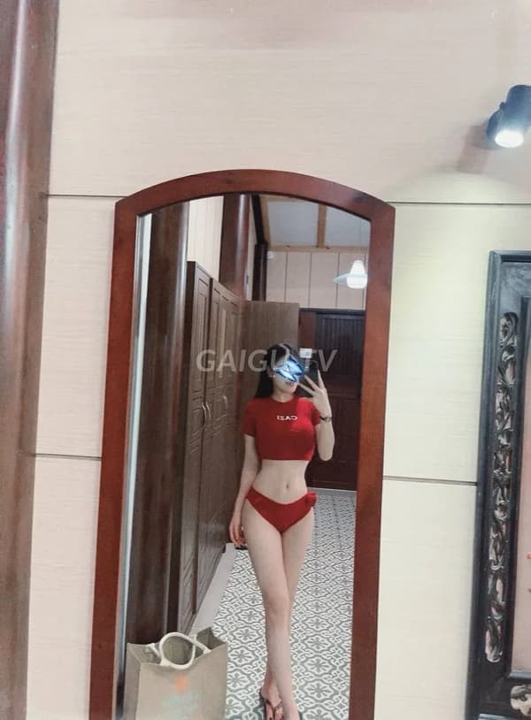 Quỳnh Anh xinh đẹp nhẹ nhàng như tình nhân 11