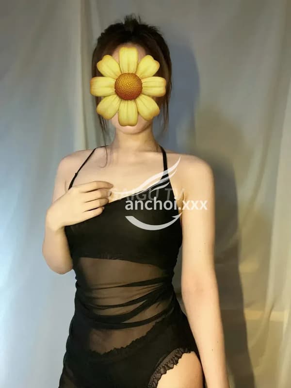 Tiểu Vy ngoan ngoãn nhiệt tình chiều anh 14
