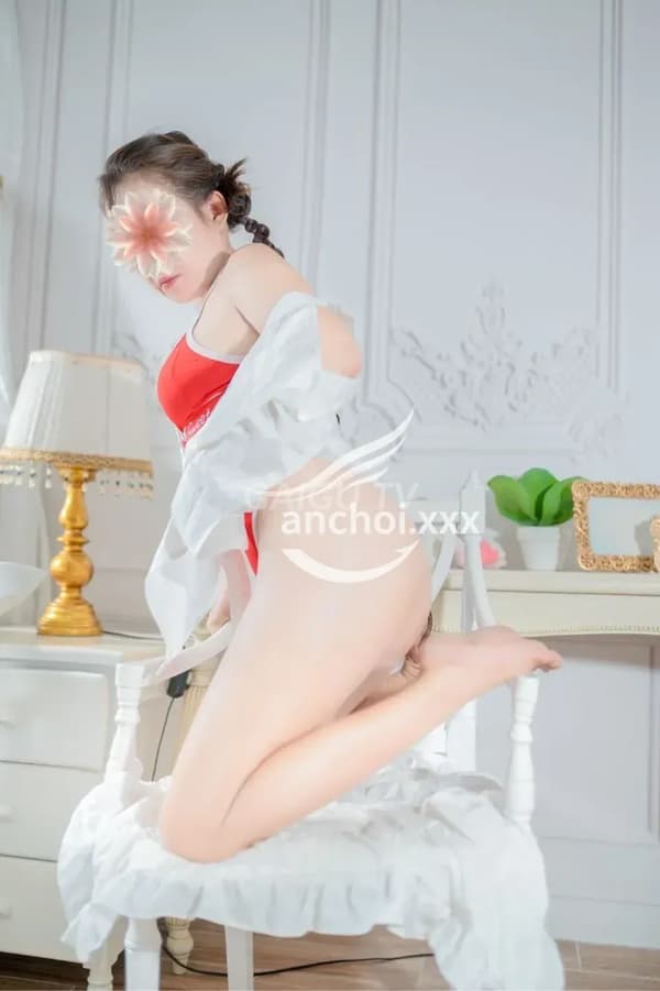 Bích Ngọc dáng nhỏ nhắn nóng bỏng phục vụ nhiệt tình 3
