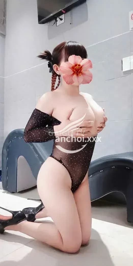 Hoài thu thần dâm 300k Dĩ An – BJ · Hôn môi · 32 tuổi 3